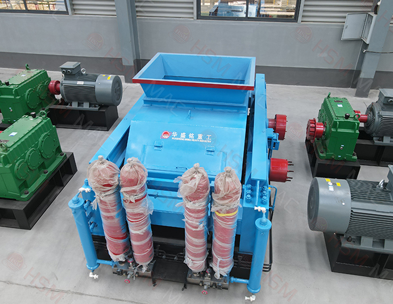 金礦破碎機(jī)，大型金礦石對輥破碎機(jī)，液壓對輥制砂機(jī)廠家