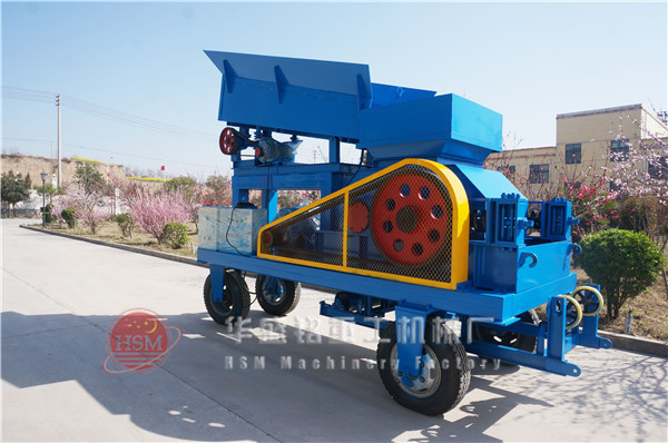 移動(dòng)對(duì)輥制砂機(jī)