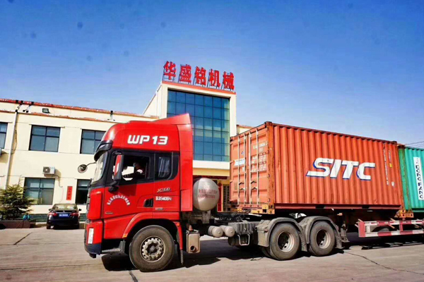 4PG0404四輥破碎機包裝發(fā)往青島港，出口埃及 