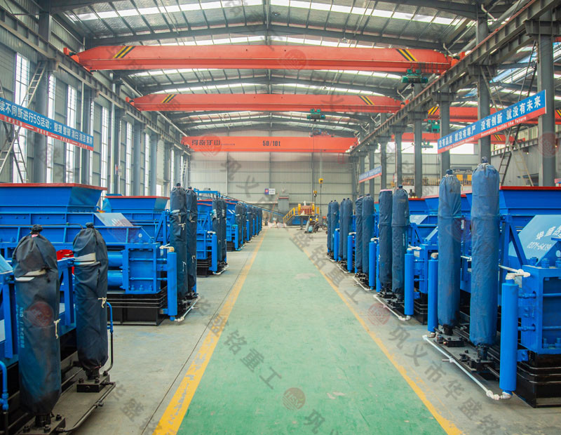 礦石輕松破碎，大幅提高生產效率——對輥式破碎機